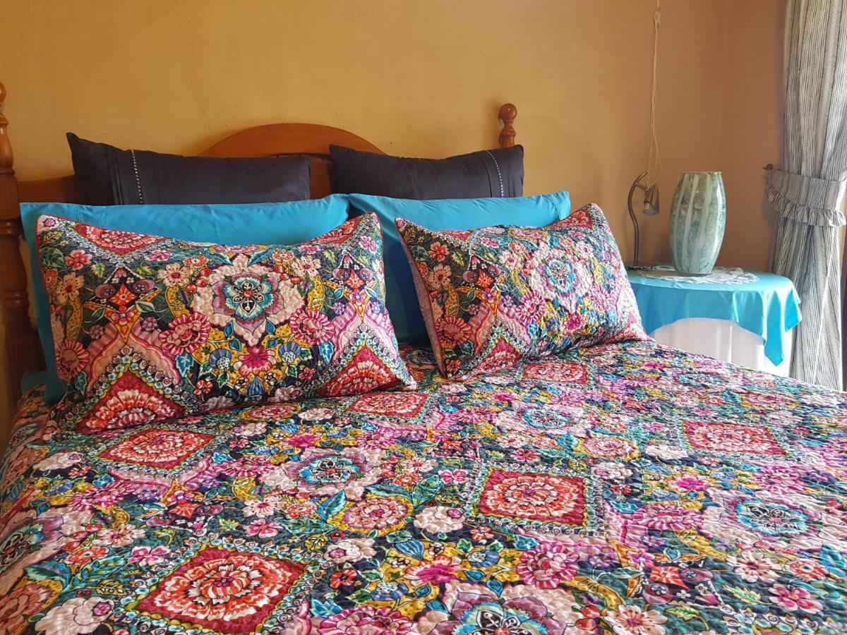 Mapleton Peaceful Provence Bnb Oda fotoğraf